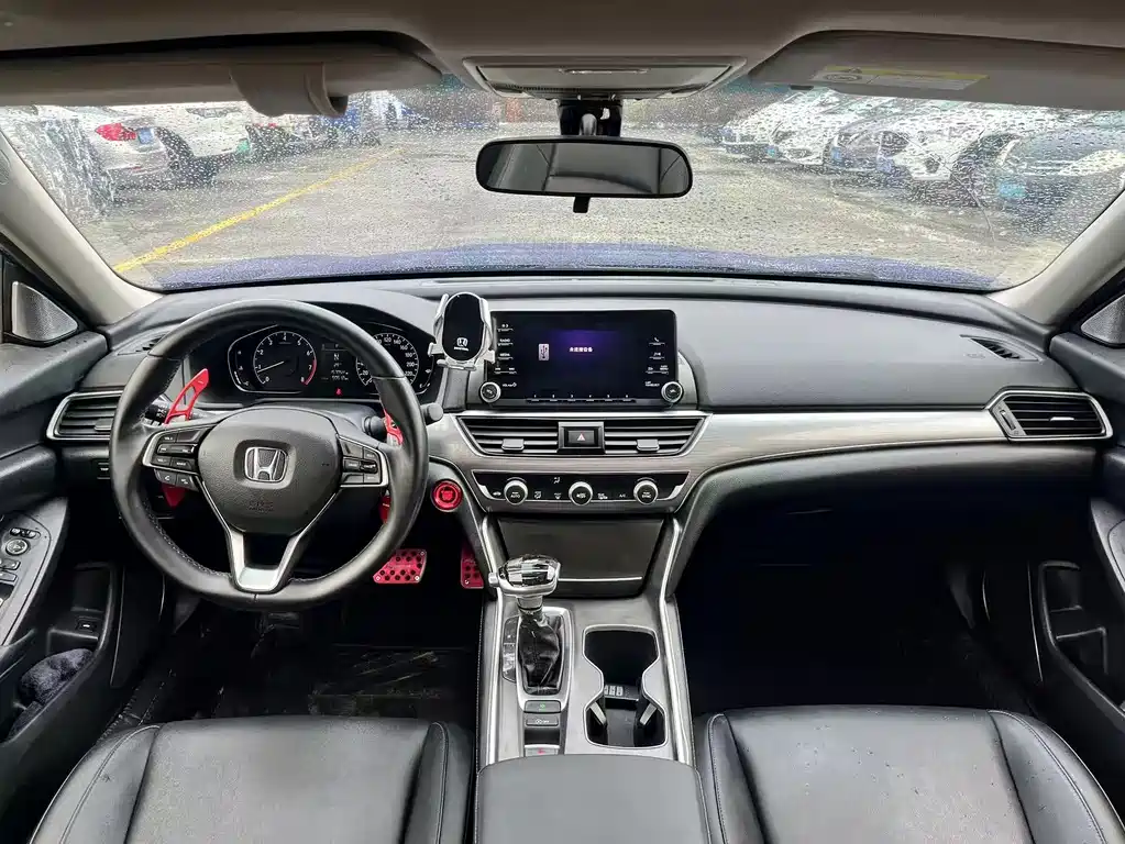 Honda Accord — миниатюра 9