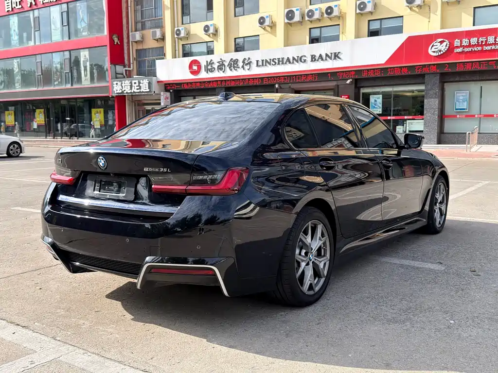 BMW i3 — миниатюра 5