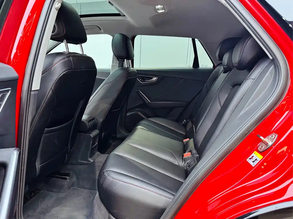 Audi Q2L 2018 35 TFSI V