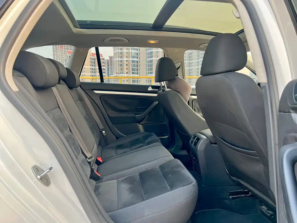 Volkswagen Golf (Import) — миниатюра 12