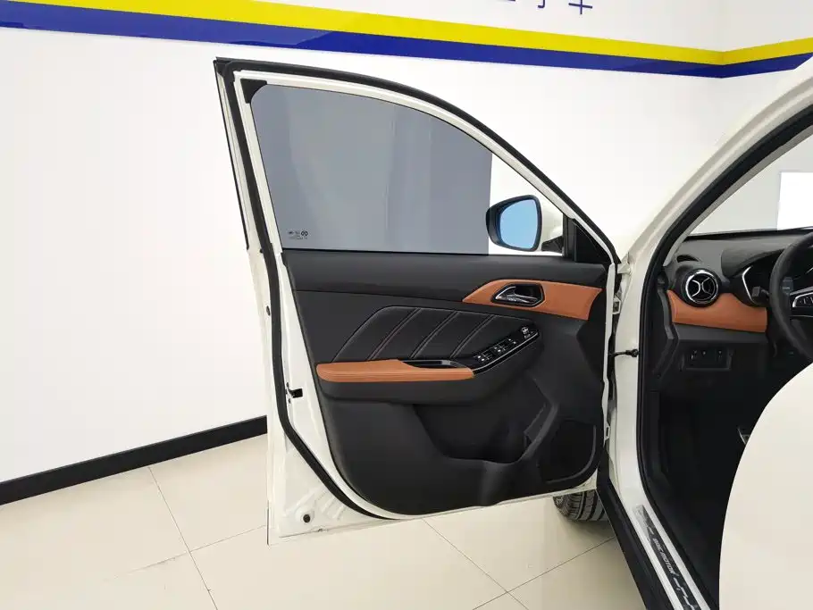 BAIC Senova X35 — миниатюра 7
