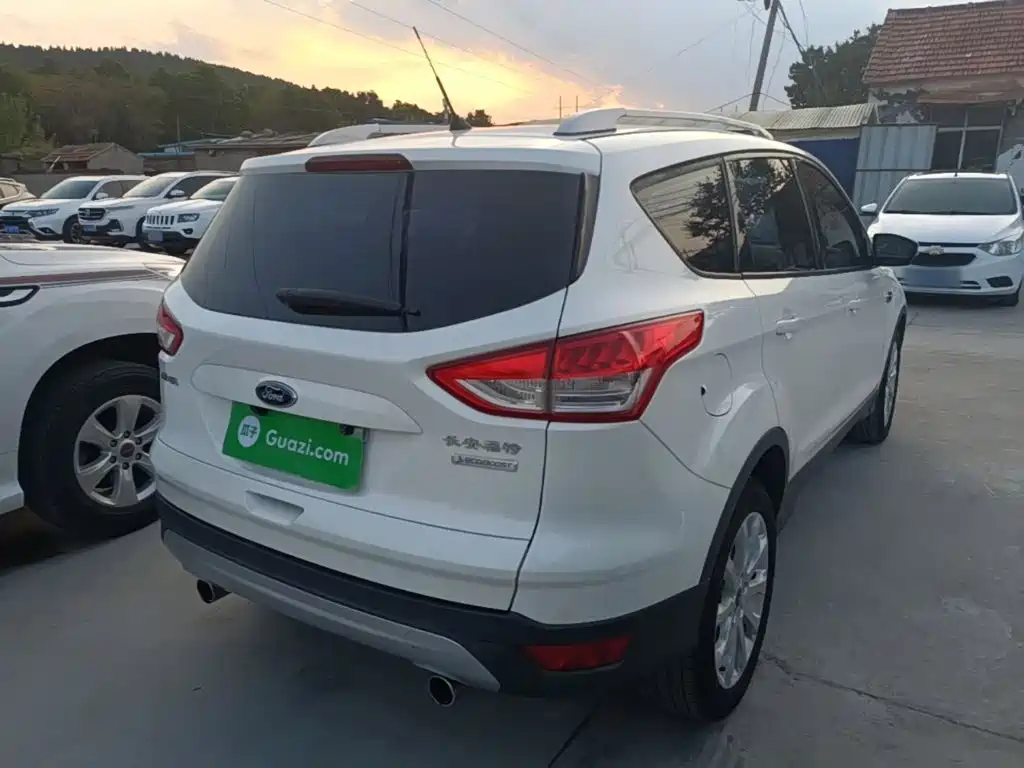 Ford Kuga — миниатюра 7