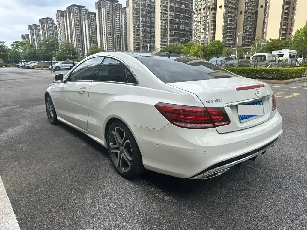 Mercedes-Benz E-Class (Import) — миниатюра 5