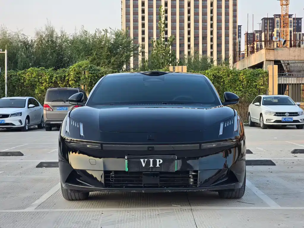 Lynk & Co 10 — миниатюра 2