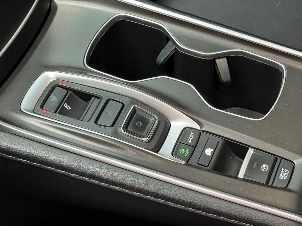 Honda Accord — миниатюра 12