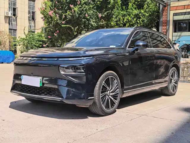XPeng G9