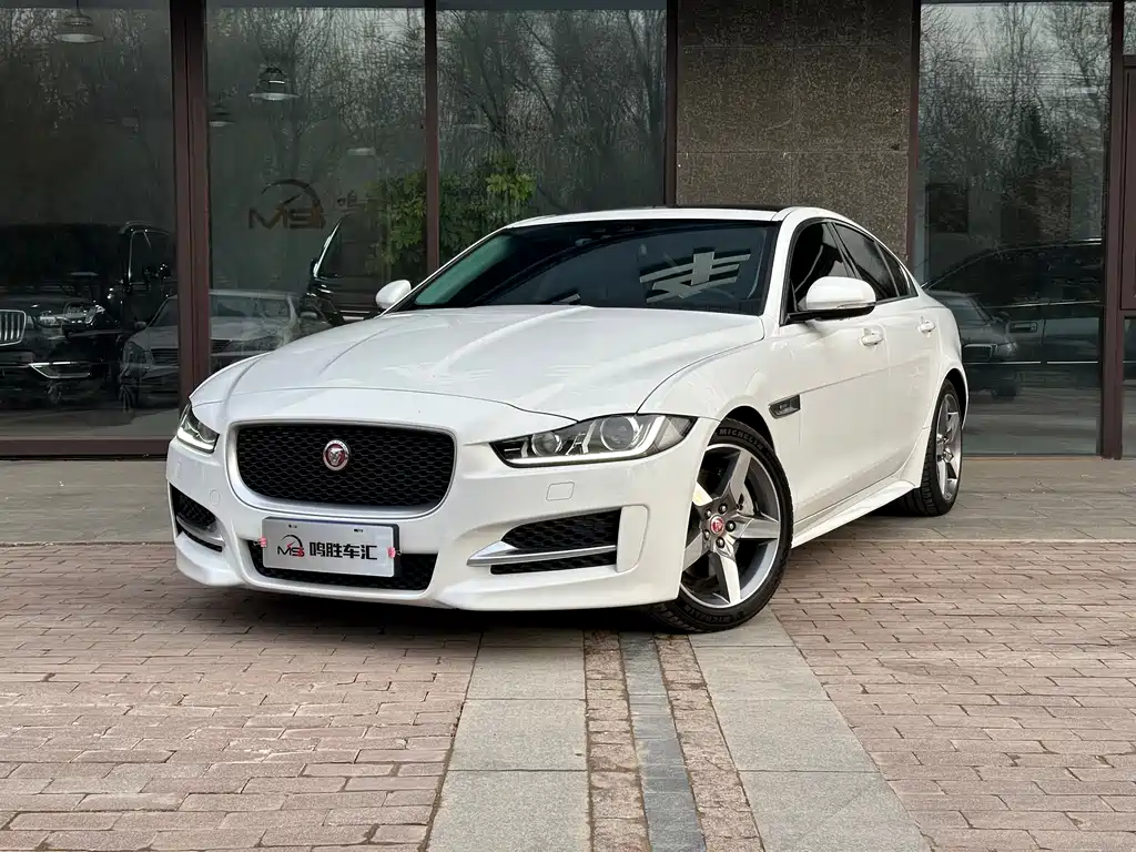 Jaguar XE 2015
