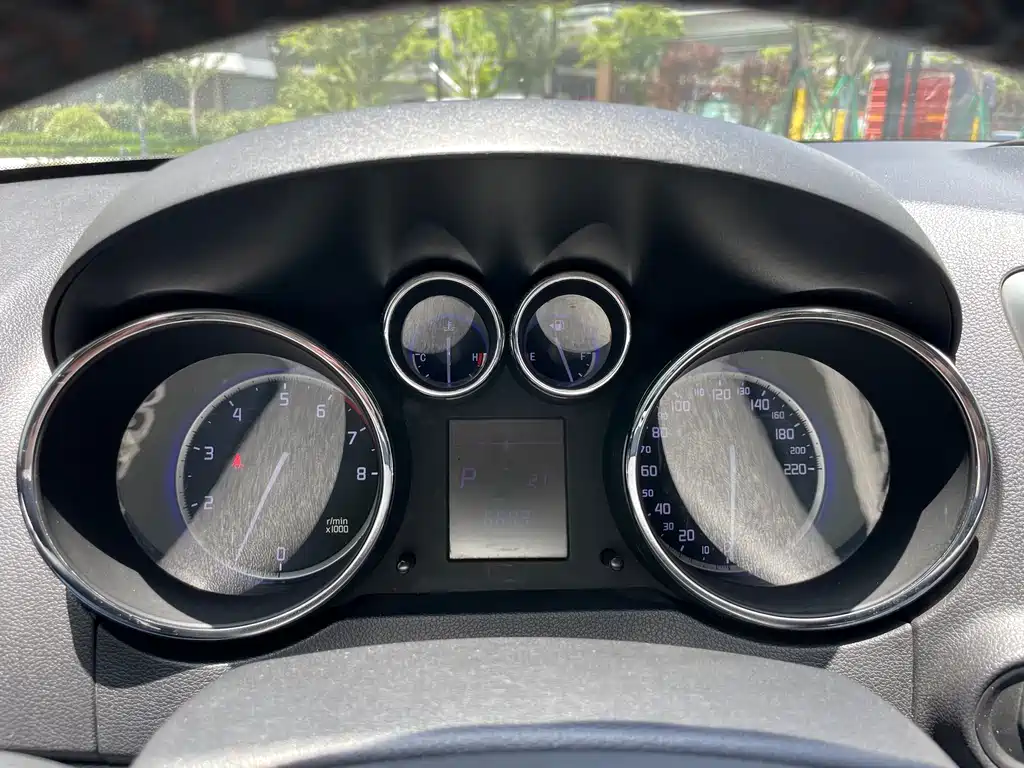 Changan CS35 1.6L Auto Luxury Type China V, фото 14