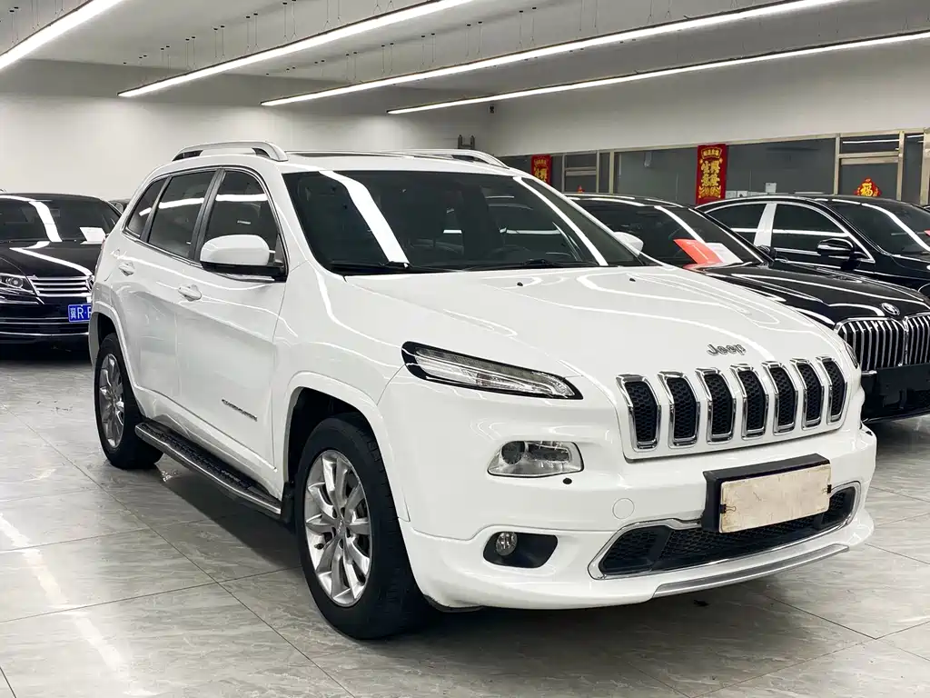Jeep Cherokee — миниатюра 3