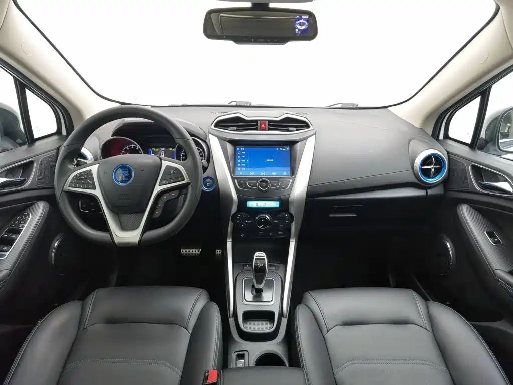 BYD Yuan EV — миниатюра 5