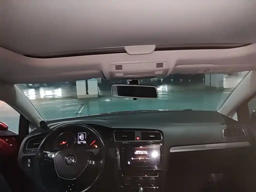 Volkswagen Golf — миниатюра 18