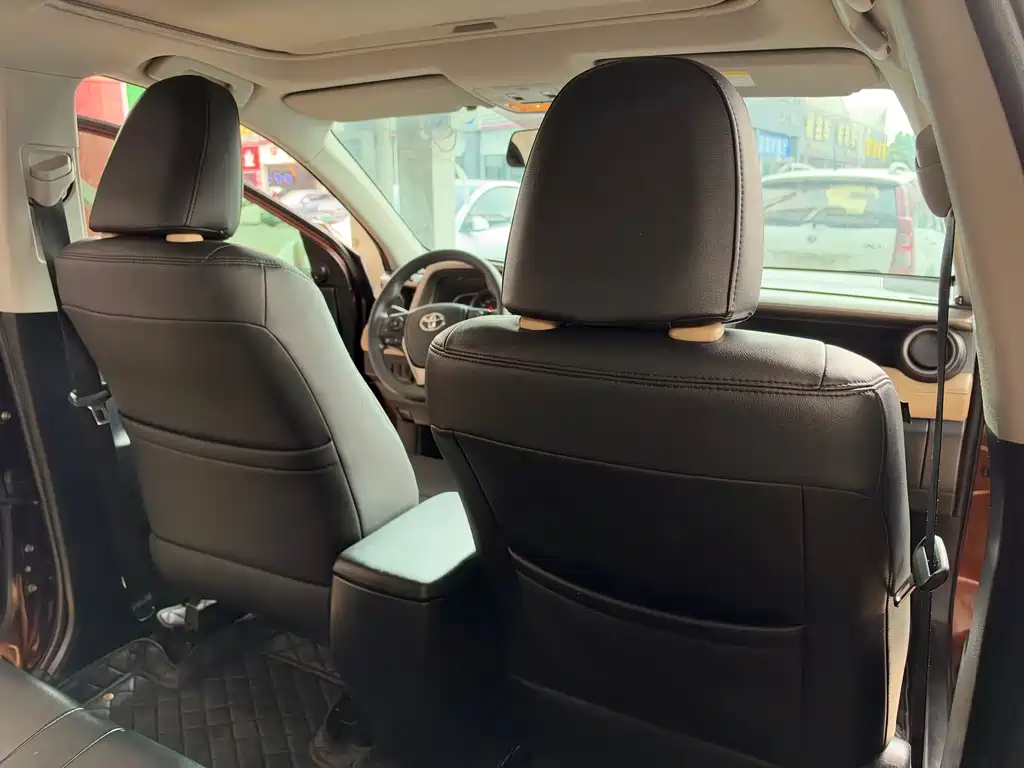 Toyota RAV4 — миниатюра 23