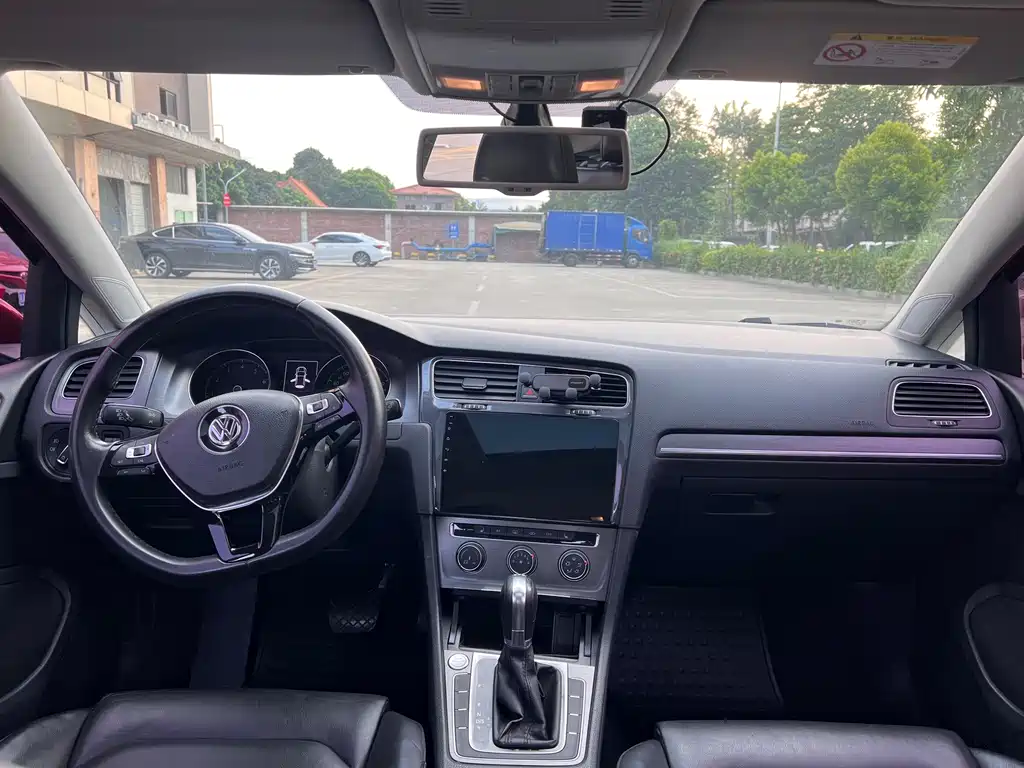 Volkswagen Golf — миниатюра 12
