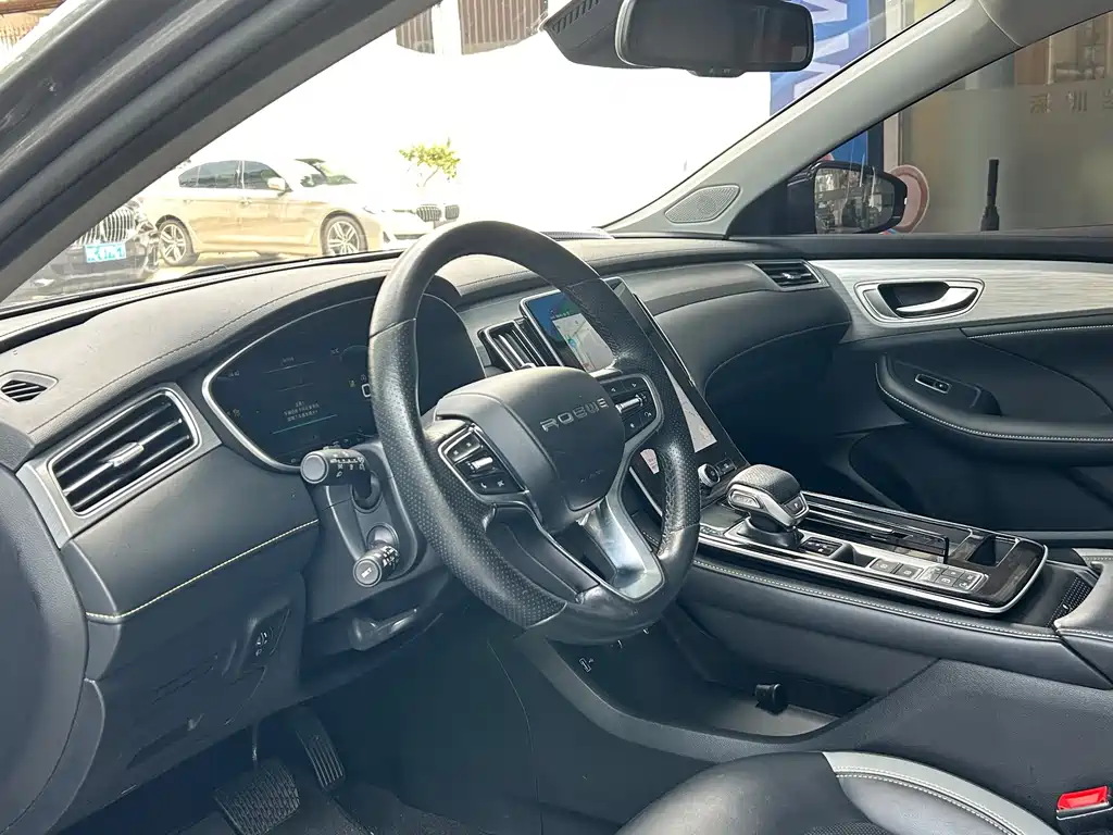 Roewe i6 MAX New Energy — миниатюра 15