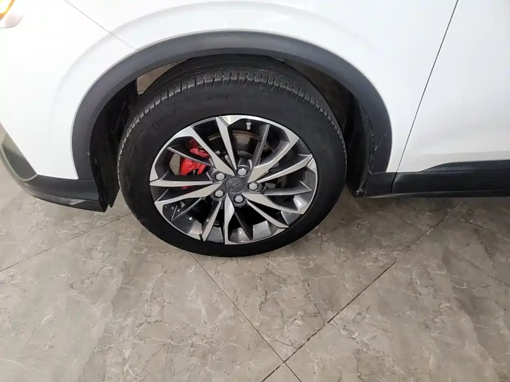 Geely Binyue — миниатюра 23