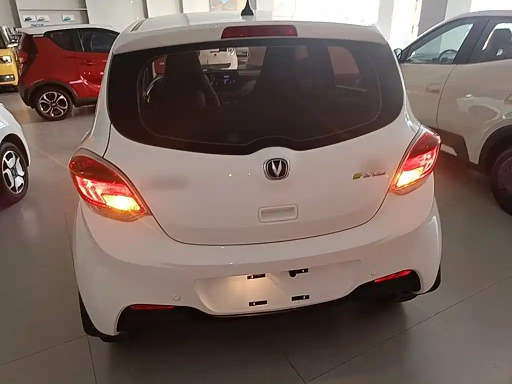 Changan Benben E-Star — миниатюра 6