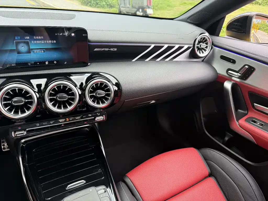 Mercedes-Benz CLA AMG — миниатюра 8