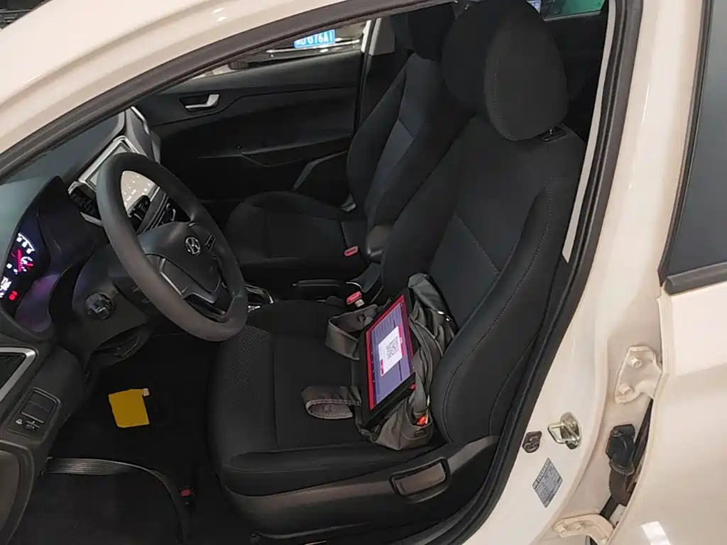 Hyundai Verna — миниатюра 15