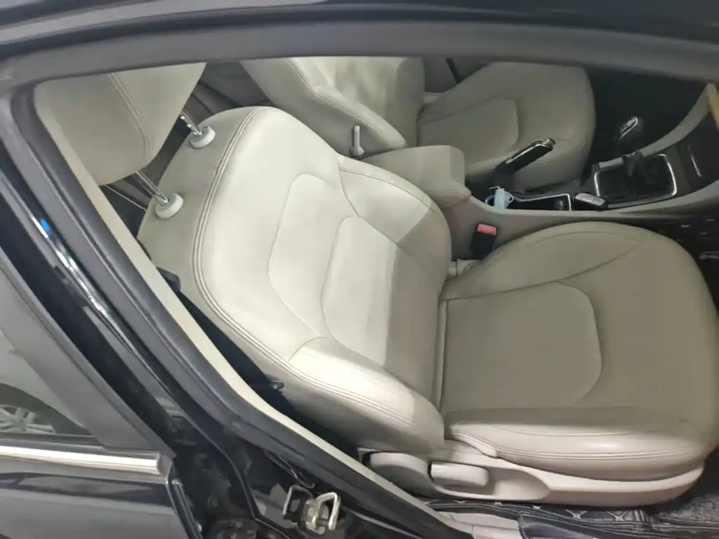 Geely Emgrand — миниатюра 25