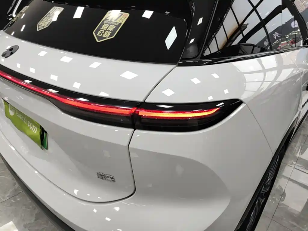NIO ES6 — миниатюра 8