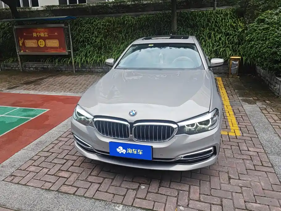 BMW 5 Series — миниатюра 2