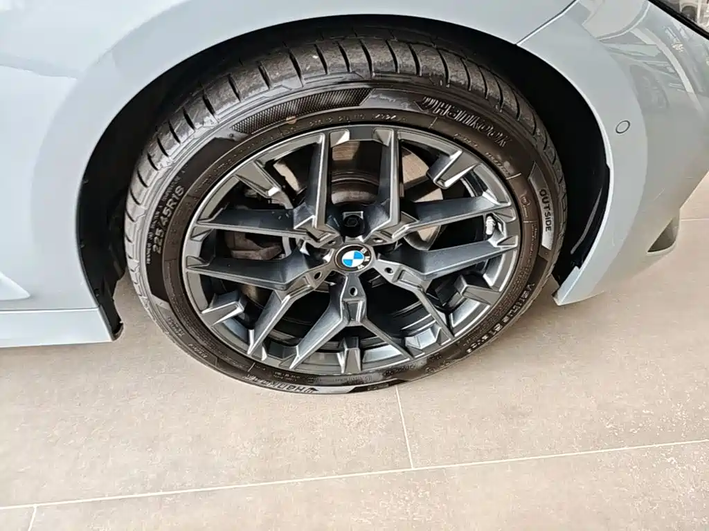 BMW 3 Series — миниатюра 12