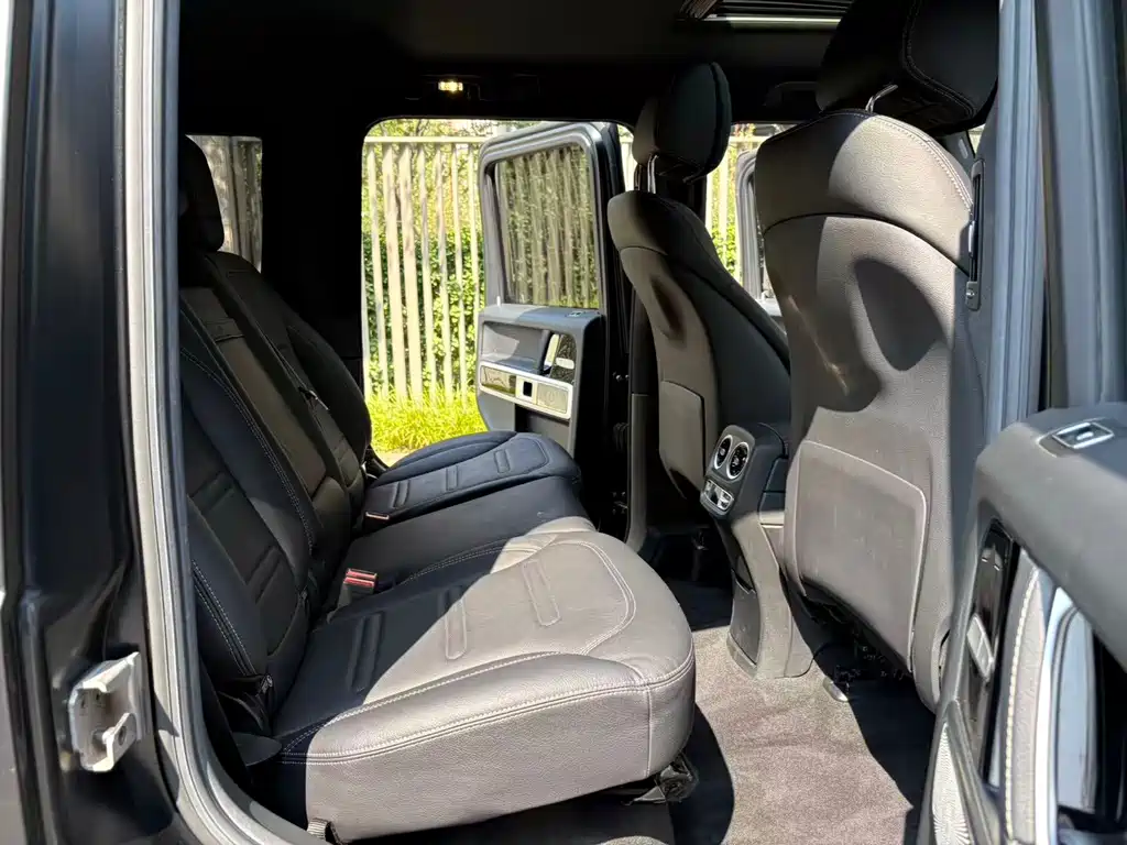Mercedes-Benz G-Class — миниатюра 12