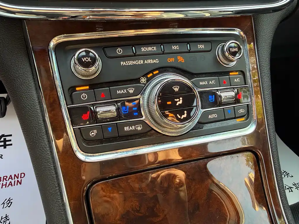 Lincoln Continental — миниатюра 12