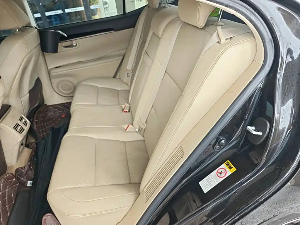 Lexus ES — миниатюра 17