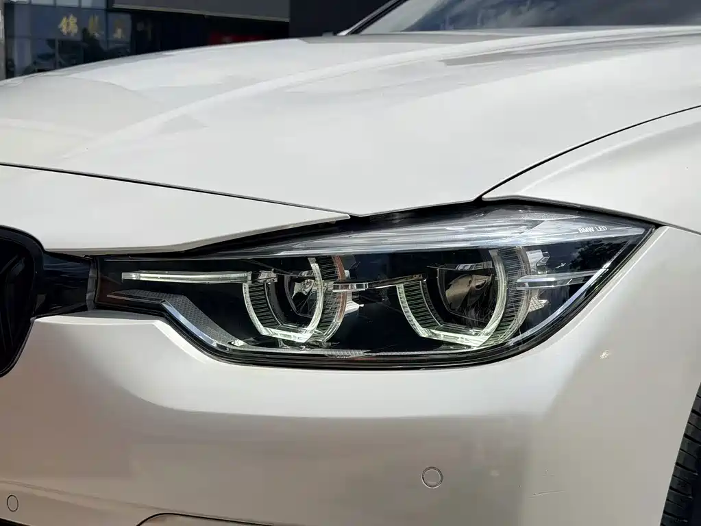 BMW 3 Series — миниатюра 7
