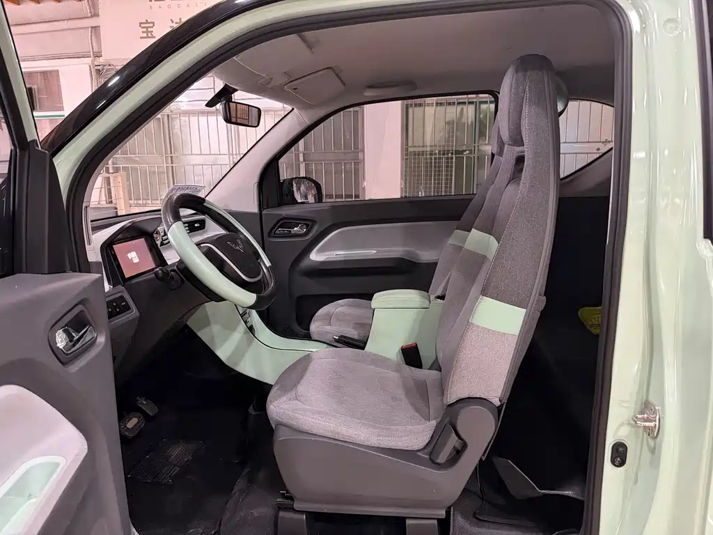 Wuling MINIEV — миниатюра 9