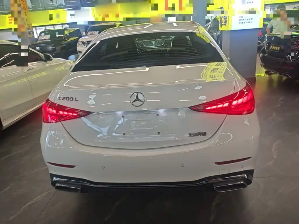 Mercedes-Benz C-Class — миниатюра 6