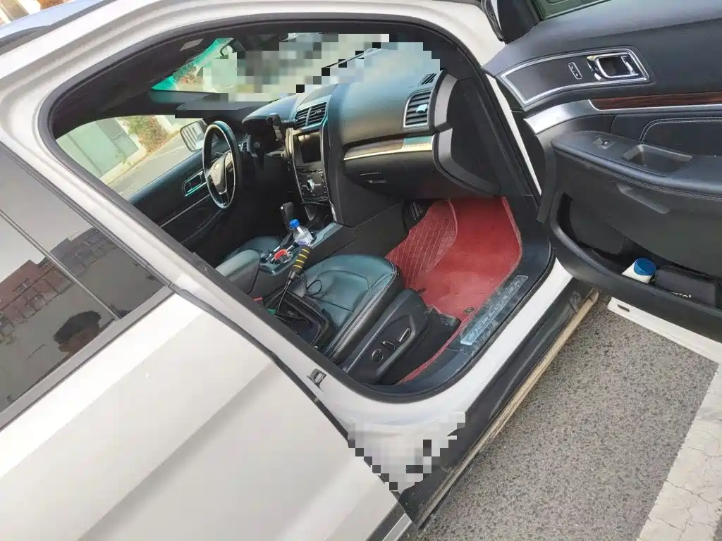 Ford Explorer (Import) — миниатюра 18