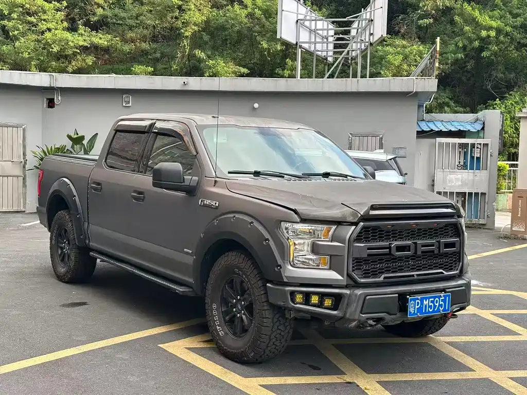 Ford F-150 Raptor — миниатюра 3