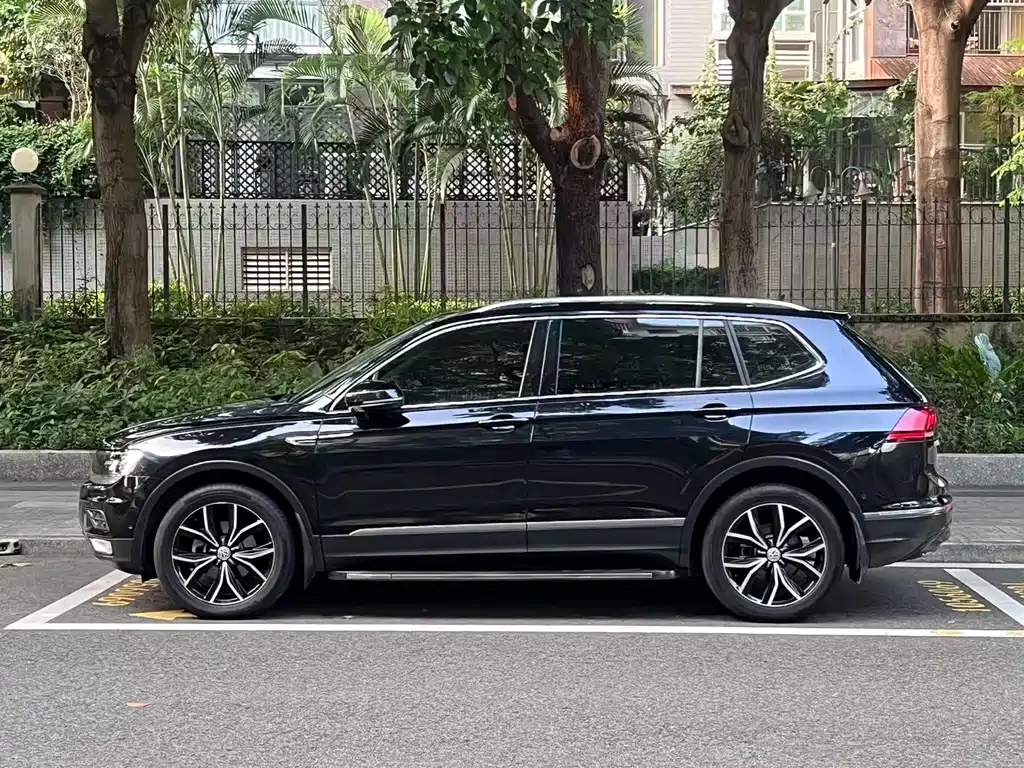 Volkswagen Tiguan L — миниатюра 15