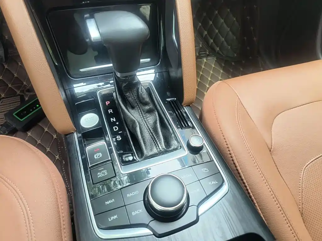Borgward BX7 — миниатюра 14