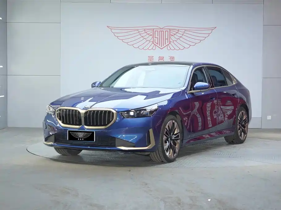 BMW 5 Series 2024