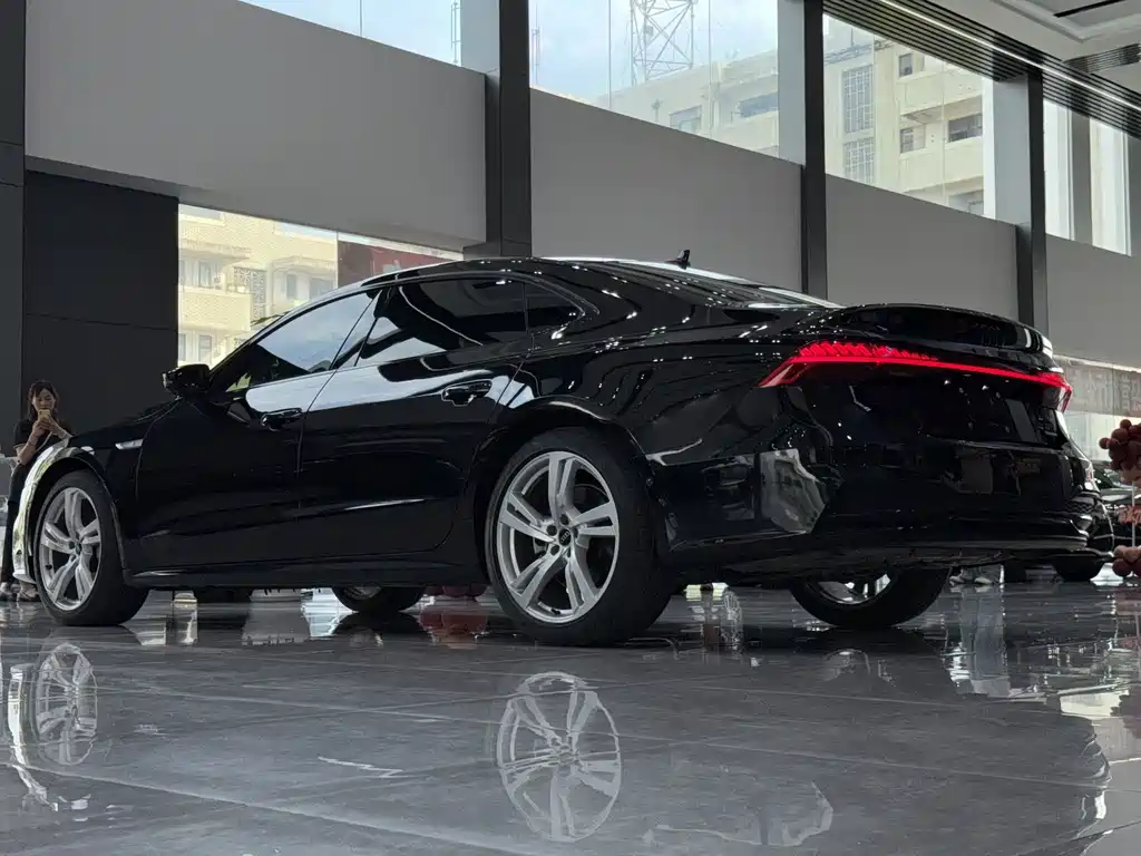 Audi A7L — миниатюра 8