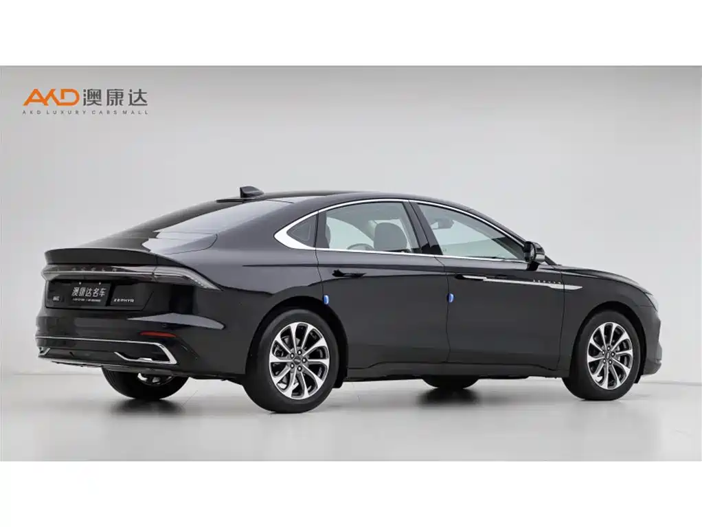 Lincoln Z 2022 i