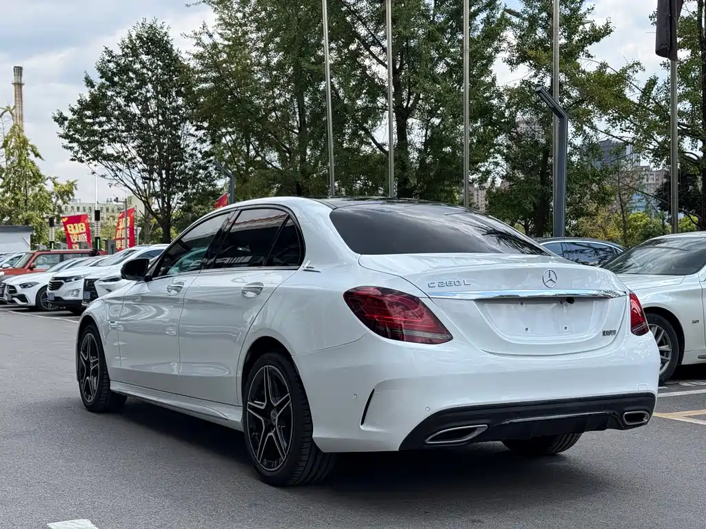 Mercedes-Benz C-Class — миниатюра 7