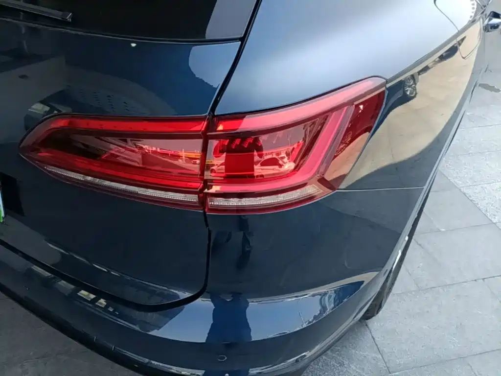 Volkswagen Touareg — миниатюра 8