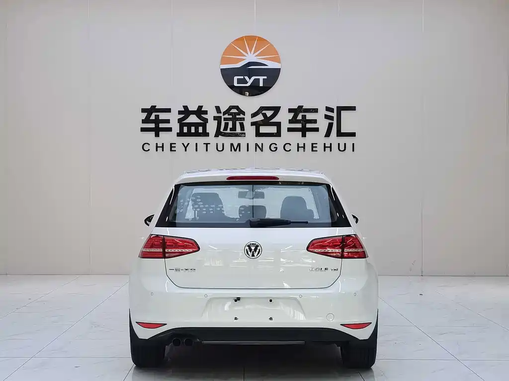 Volkswagen Golf 2016 230TSI AT Luxury