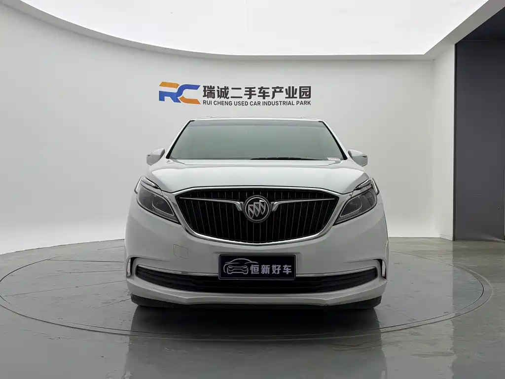 Buick GL8 — миниатюра 2