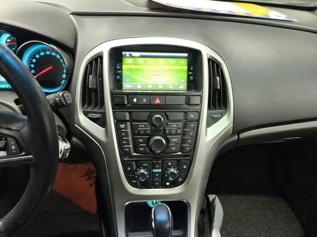Buick Excelle — миниатюра 13