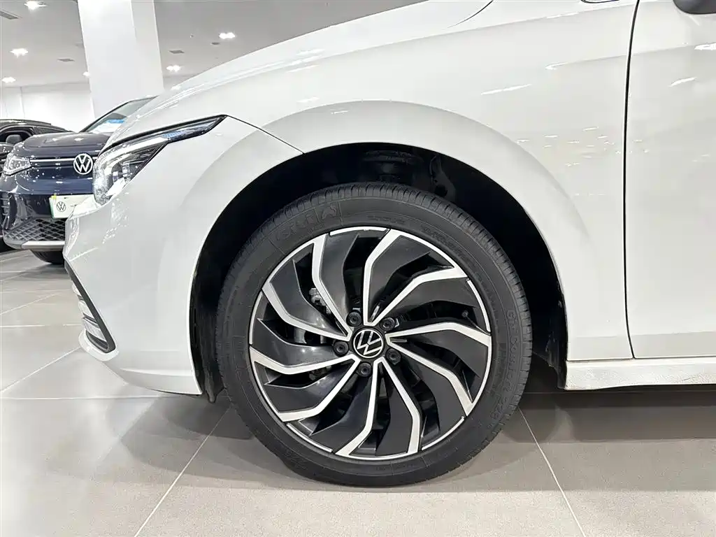 Volkswagen Golf — миниатюра 32