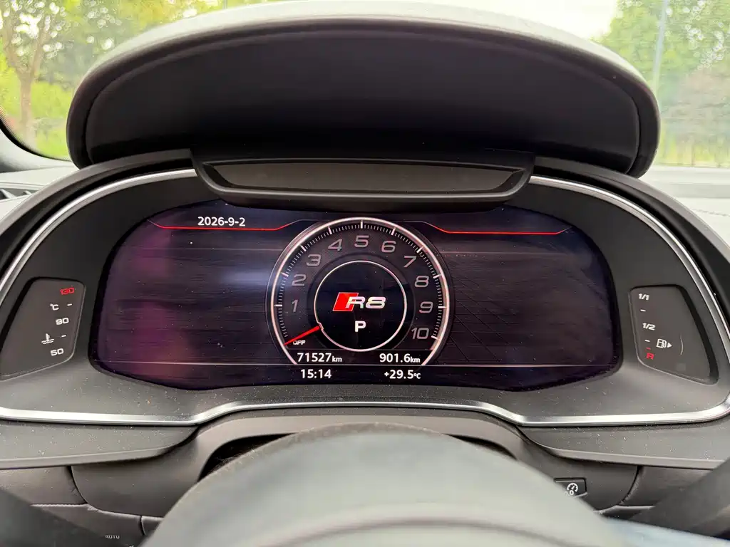 Audi R8 — миниатюра 7