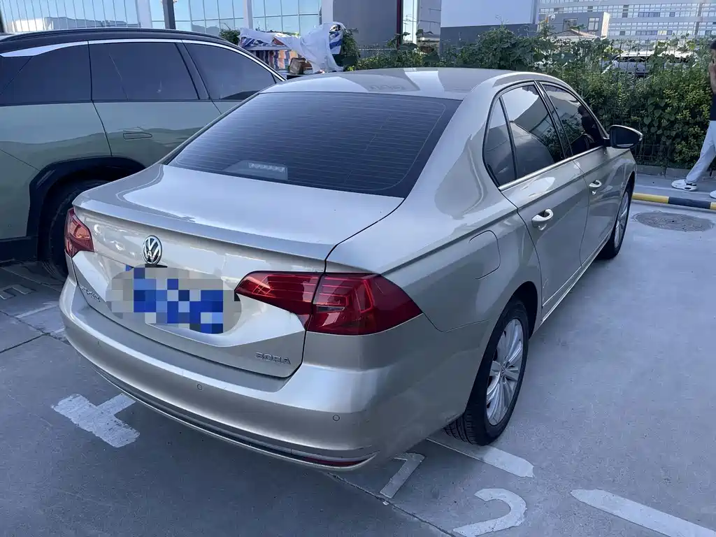 Volkswagen Bora — миниатюра 9