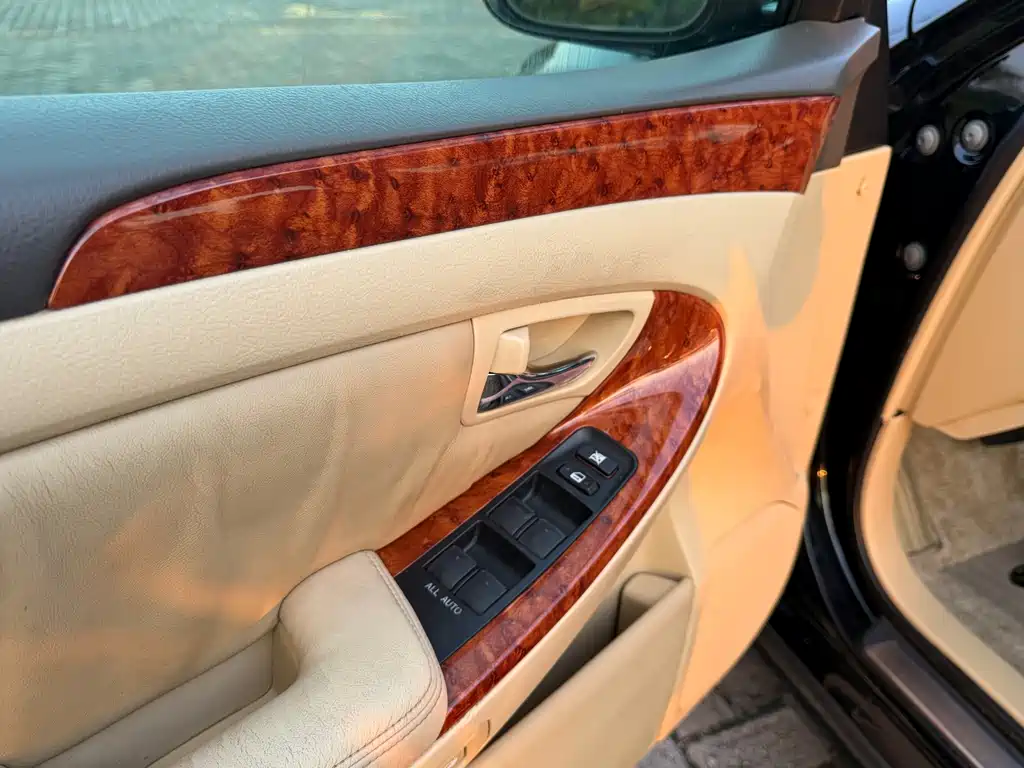 Toyota Crown — миниатюра 11