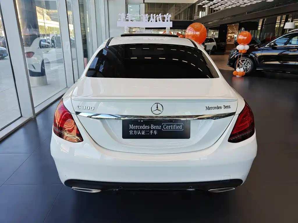 Mercedes-Benz C-Class — миниатюра 11