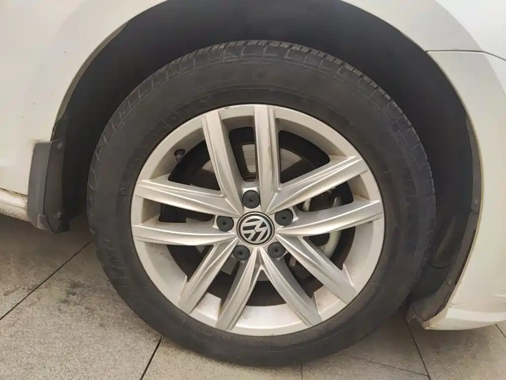 Volkswagen Golf — миниатюра 8